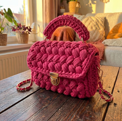 Selbstgehäkelte Tasche